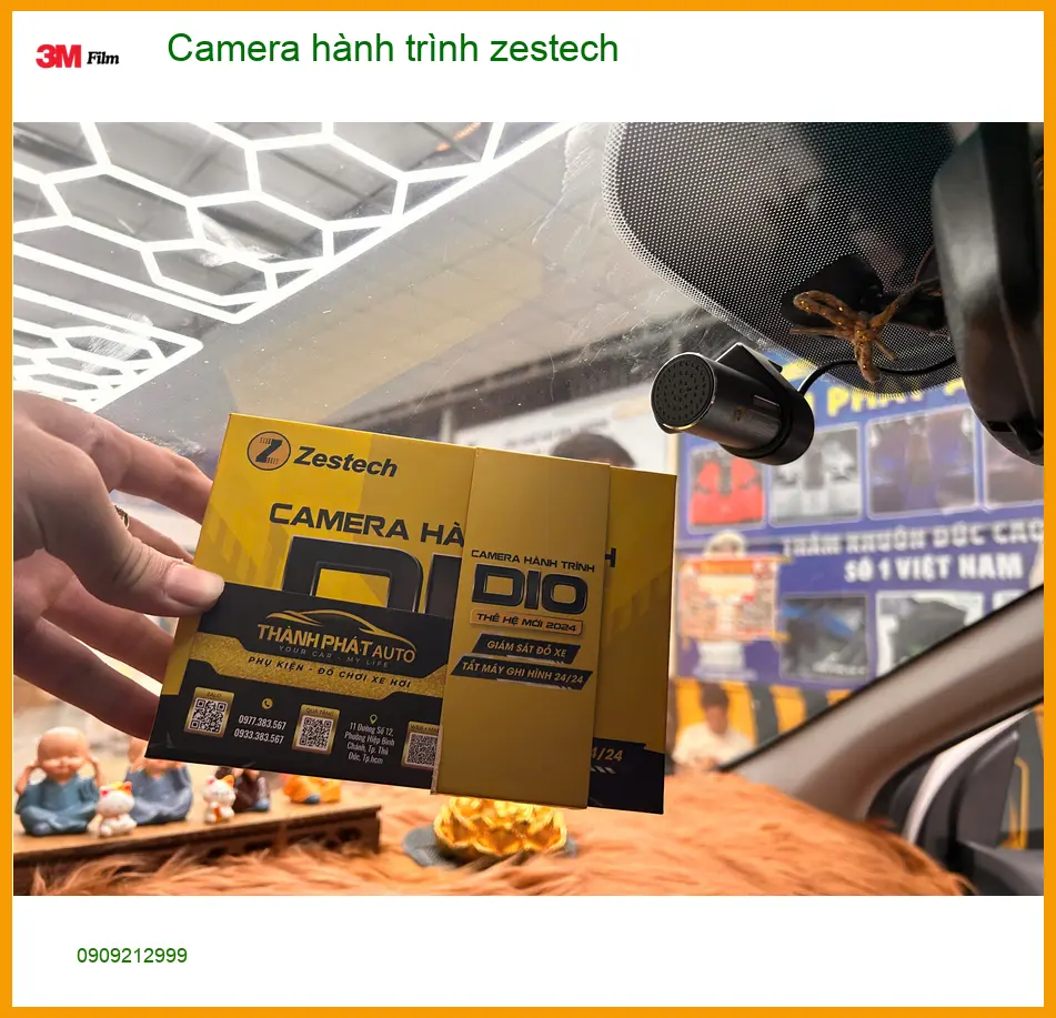 Anh Quang lắp Camera hành trình Zestech tại Quận 5 cho Toyota Vios