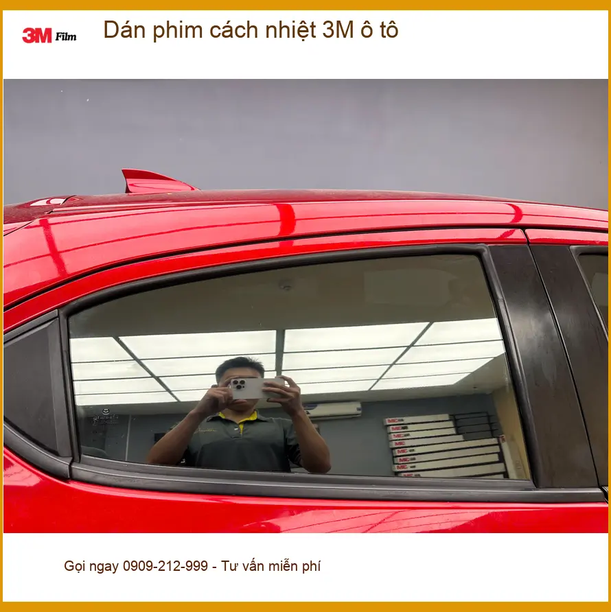 Anh Thành dán phim cách nhiệt 3M ô tô Honda CRV tại Quận 3 vì nắng nóng gay gắt ảnh thực tế 2