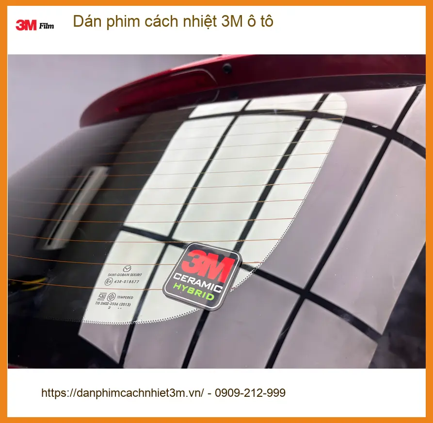Anh Thành dán phim cách nhiệt 3M ô tô Honda CRV tại Quận 3 vì nắng nóng gay gắt ảnh thực tế 3