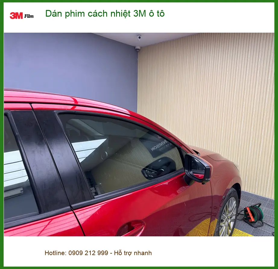 Anh Thành dán phim cách nhiệt 3M ô tô Honda CRV tại Quận 3 vì nắng nóng gay gắt ảnh thực tế 4