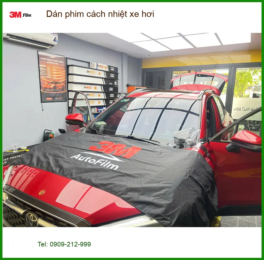 Chị Thảo dán phim cách nhiệt xe hơi Hyundai Accent trước mùa nắng nóng ở Quận 7 ảnh thực tế 3
