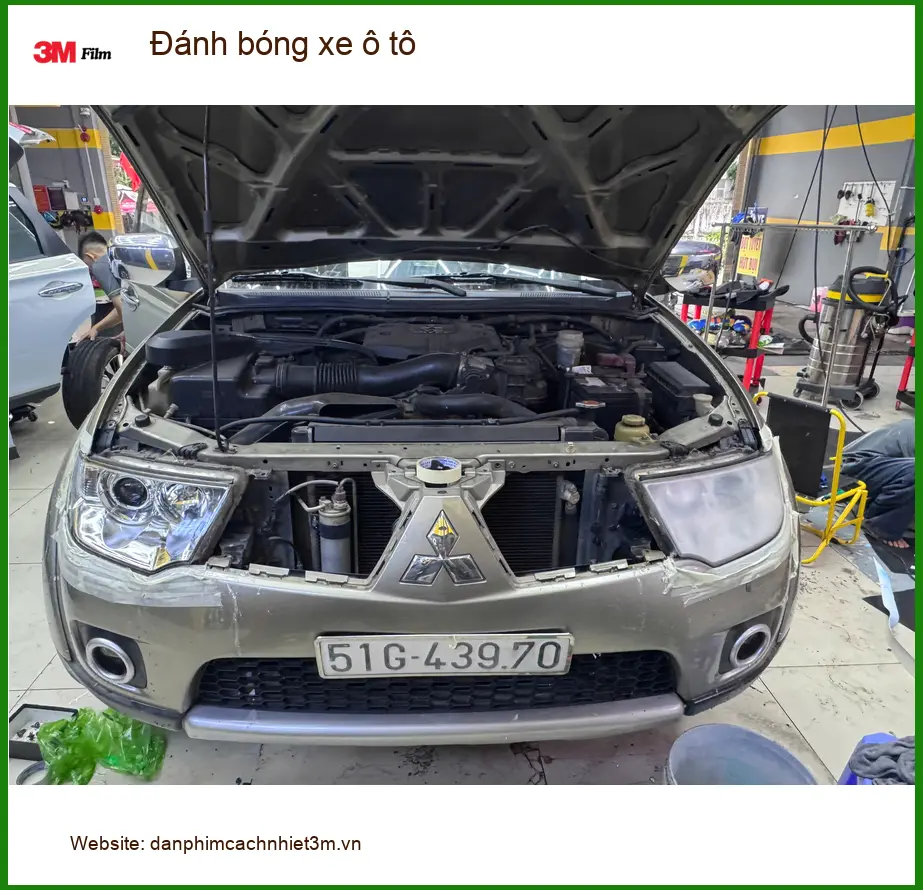 Dịch vụ đánh bóng xe ô tô Quận 2 cho Anh Tấn Hyundai Elantra ảnh thực tế 2