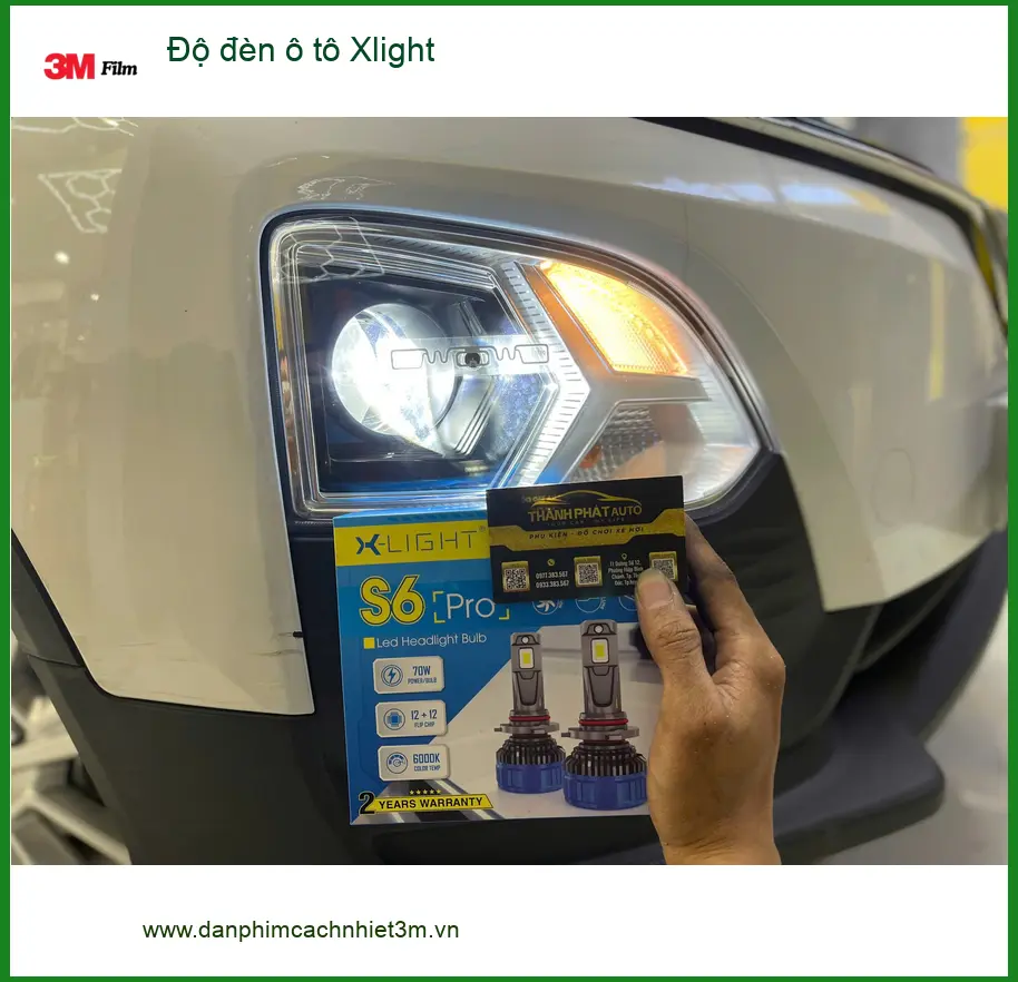 Anh Đạt nâng cấp đèn Xlight cho Toyota Camry ở Tân Bình để cải thiện tầm nhìn