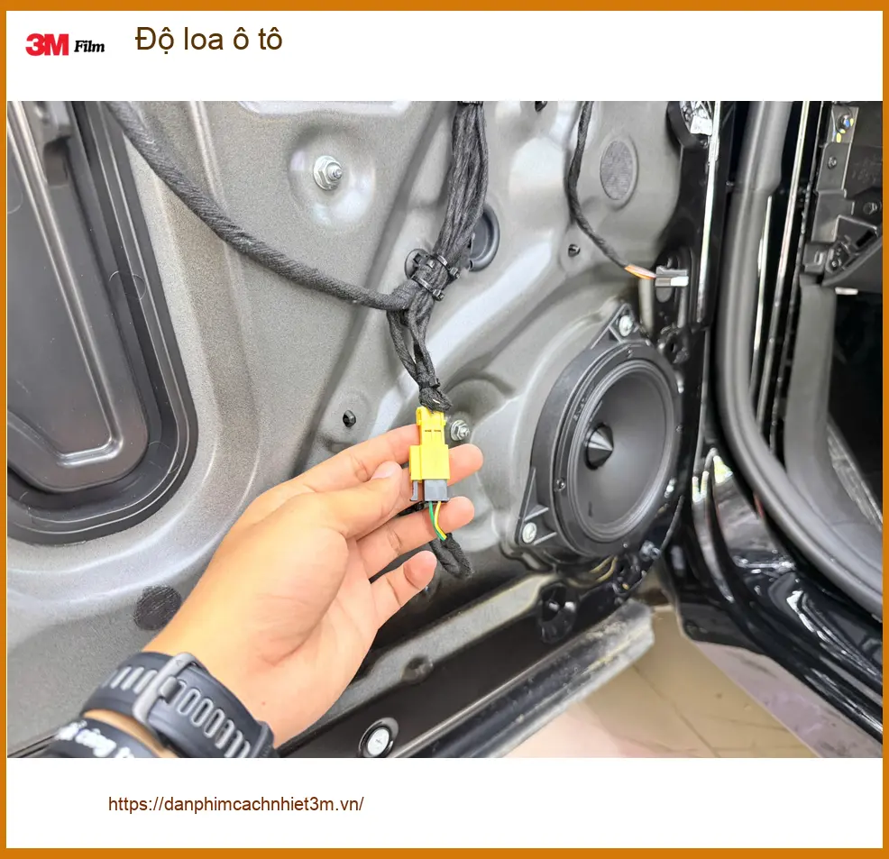 Anh Tấn độ loa ô tô cho Honda CRV tại Quận 1 để âm thanh sống động hơn ảnh thực tế 2