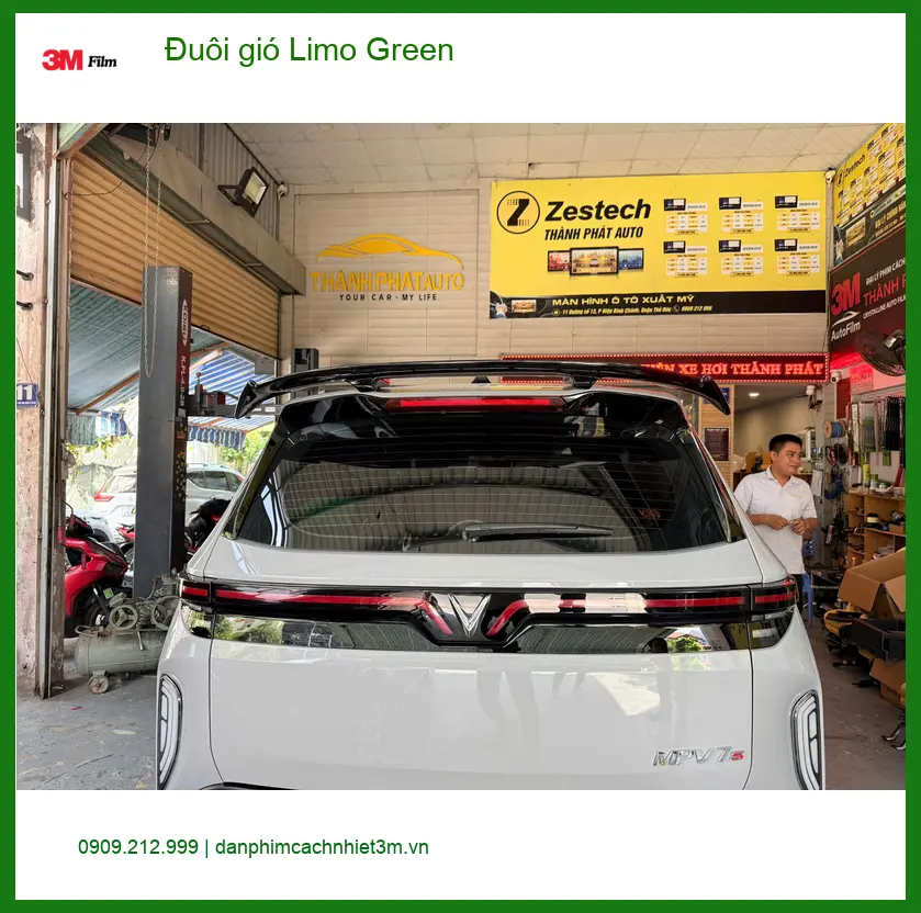 Anh Tấn lắp đuôi gió Limo Green cho Honda CRV tại Quận 9 để xe thể thao hơn