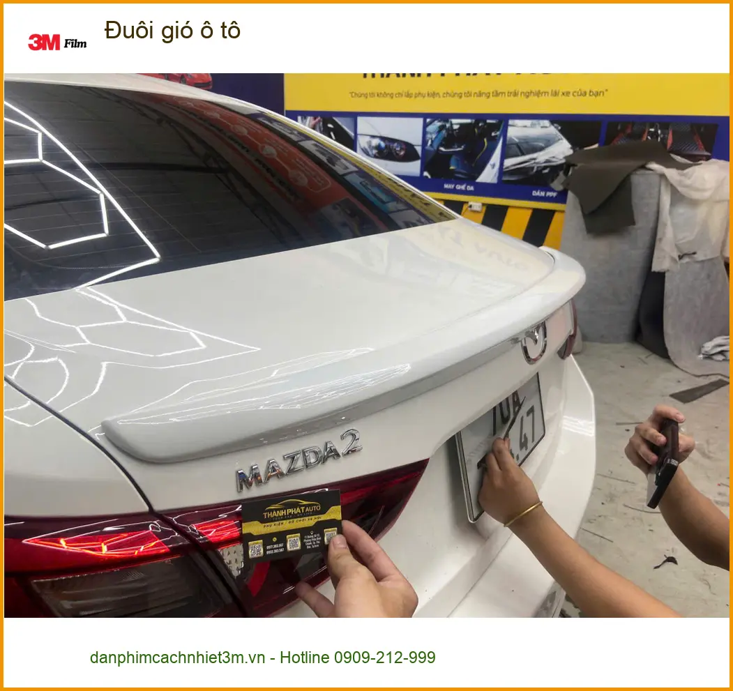 Chú Cường lắp đuôi gió ô tô cho Hyundai Accent tại Bình Chánh tăng tính thể thao ảnh thực tế 2