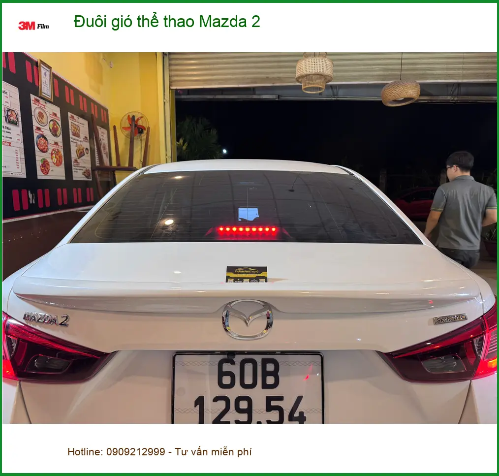 Anh Bách lắp đuôi gió thể thao Mazda 2 tại Quận Tân Phú để tăng vẻ cá tính ảnh thực tế 5
