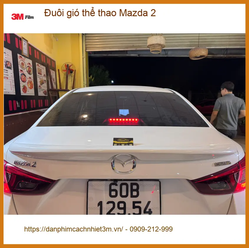 Anh Hùng lắp đuôi gió thể thao Mazda 2 tại Quận 12 để xe cá tính hơn ảnh thực tế 5