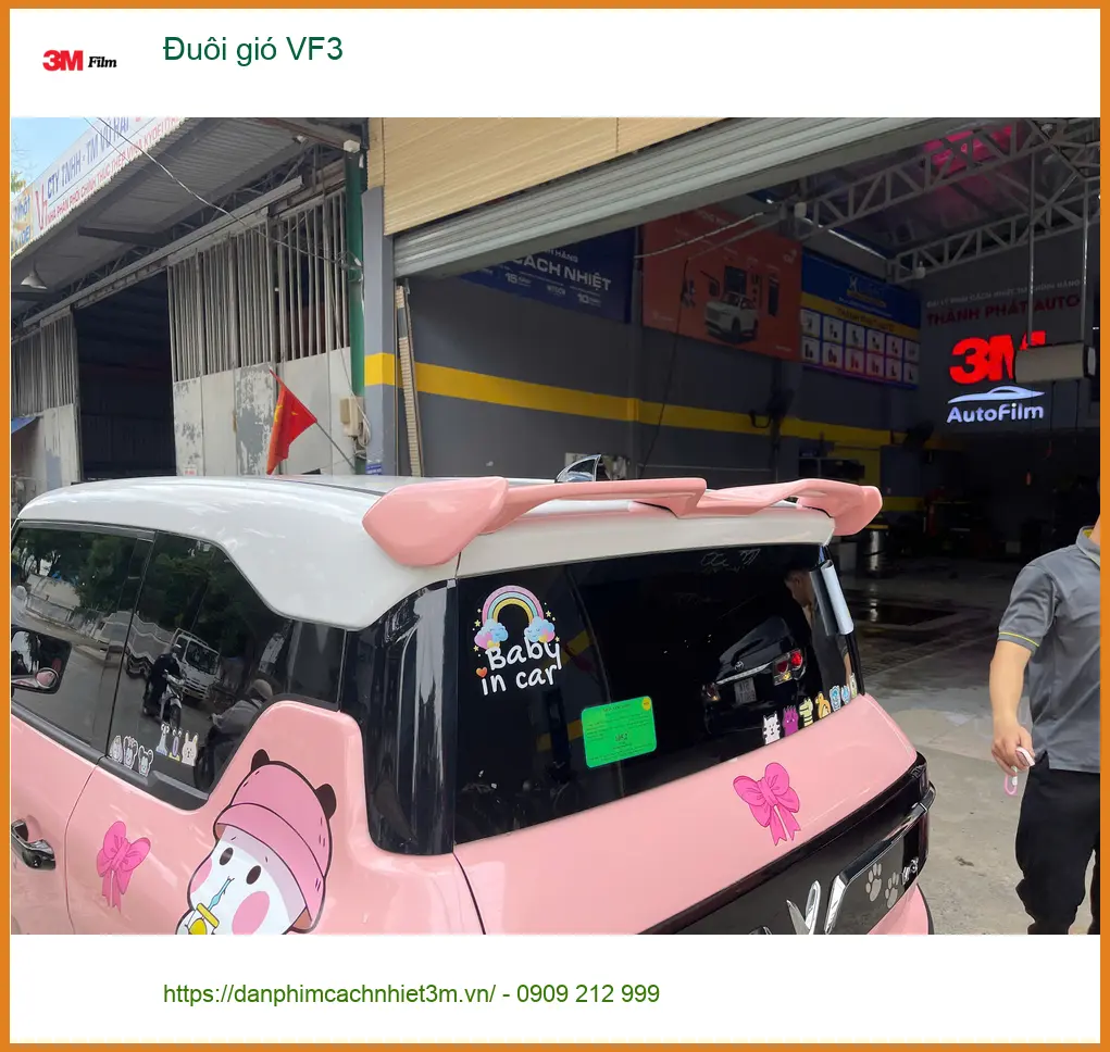 Anh Đông lắp đuôi gió VinFast VF3 tại Hóc Môn để tăng tính khí động học cho xe ảnh thực tế 3