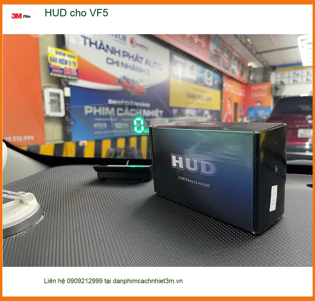 Anh Minh lắp HUD cho VinFast VF5 tại Quận 2 để tiện theo dõi thông tin lái ảnh thực tế 2