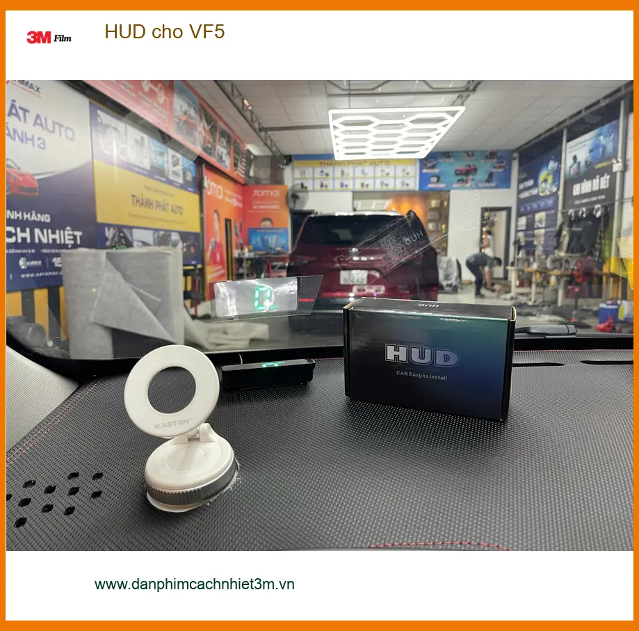 Anh Minh lắp HUD cho VinFast VF5 tại Quận 2 để tiện theo dõi thông tin lái ảnh thực tế 4