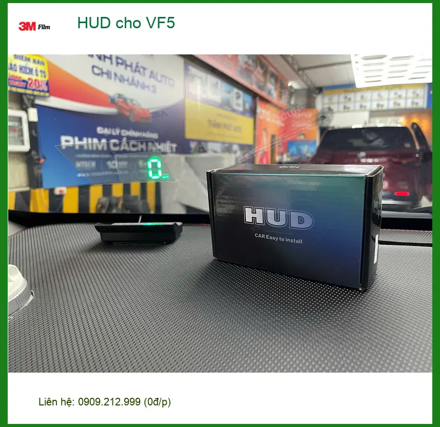 Anh Tấn lắp HUD cho VF5 tại Quận 12 để theo dõi thông tin lái xe tiện lợi