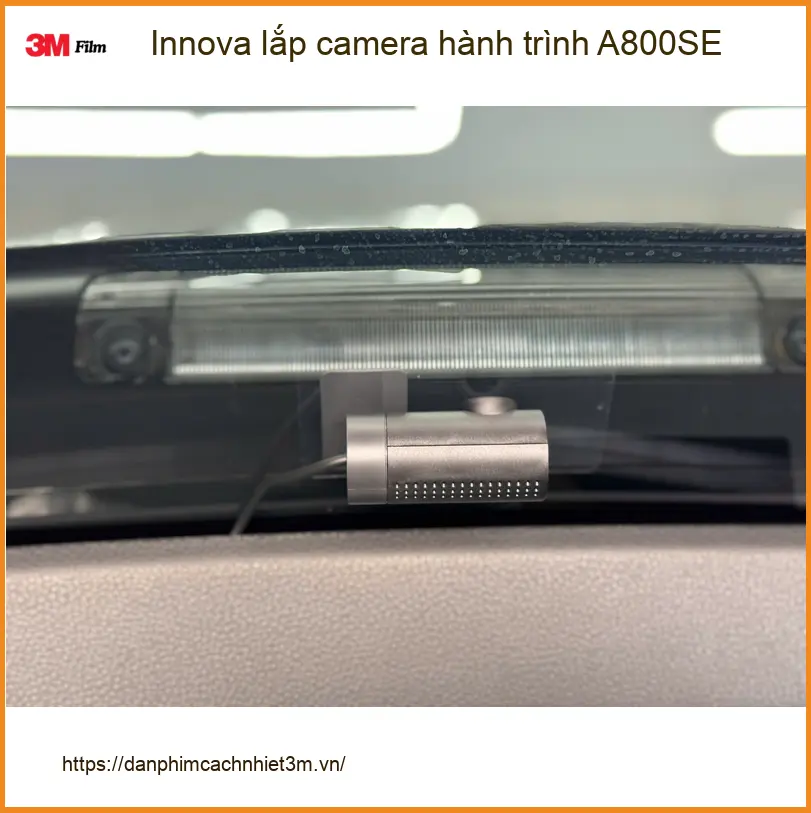 Anh Khang lắp camera hành trình A800SE cho Innova tại Quận Thủ Đức