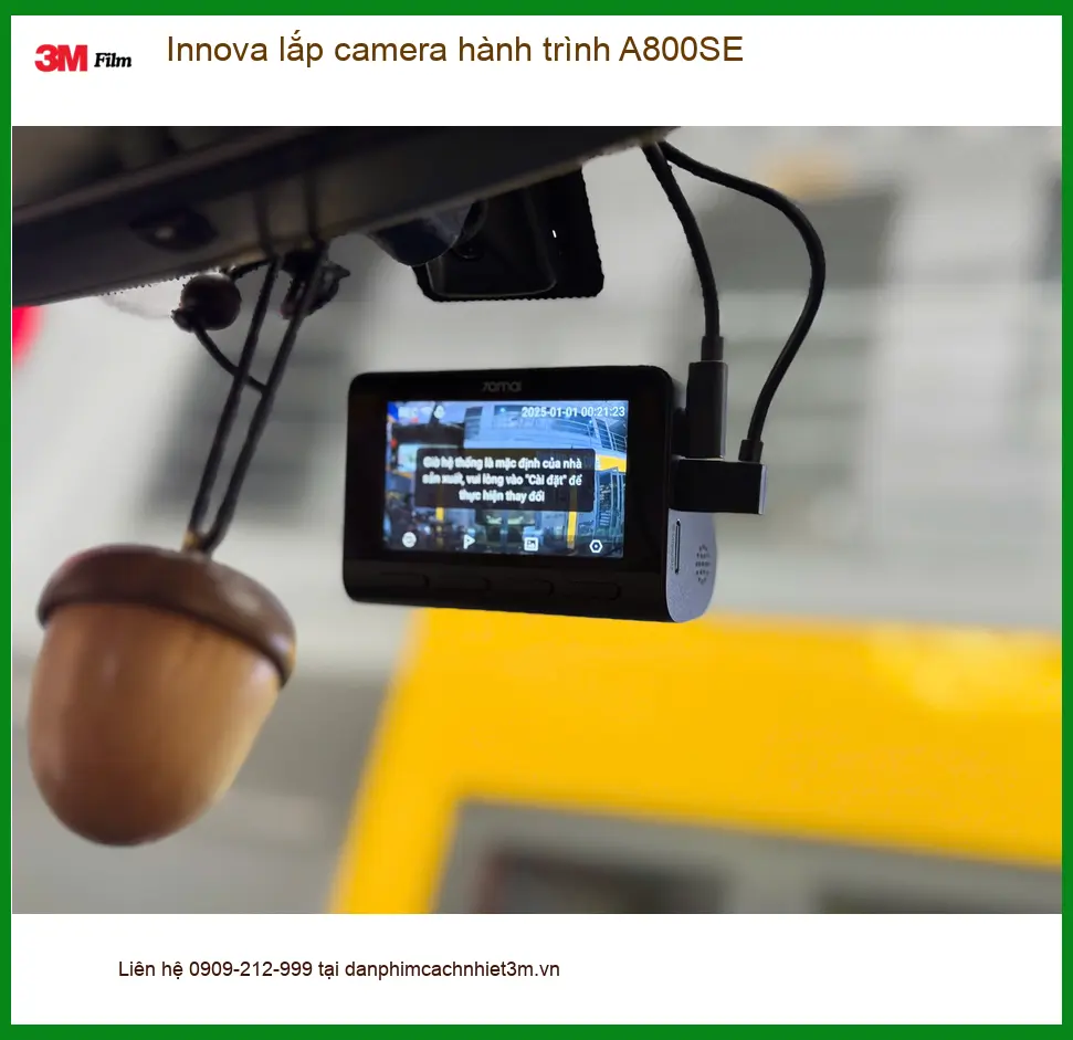 Anh Quang lắp camera hành trình A800SE cho Innova ở Quận 7 ảnh thực tế 3