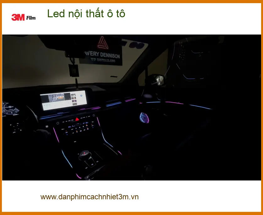 Anh Khải lắp Led nội thất ô tô Hyundai Creta tại Quận 2 để xe thêm nổi bật