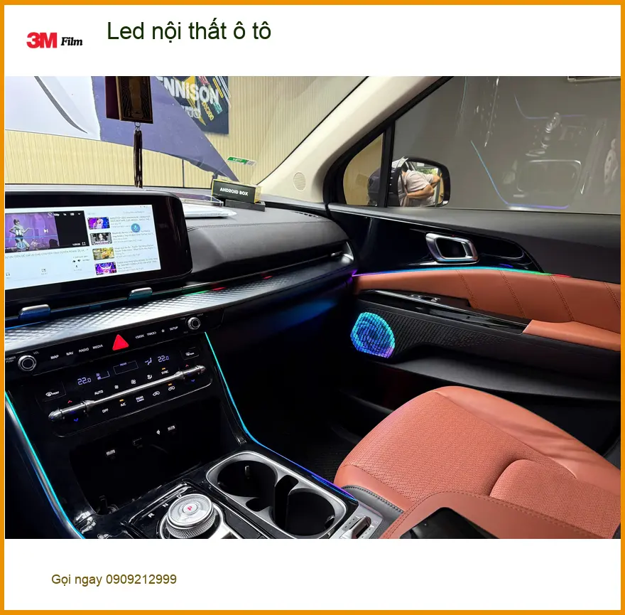 Chị Thảo lắp Led nội thất ô tô cho Mazda 6 tại Hóc Môn tạo không gian ấm cúng ảnh thực tế 3