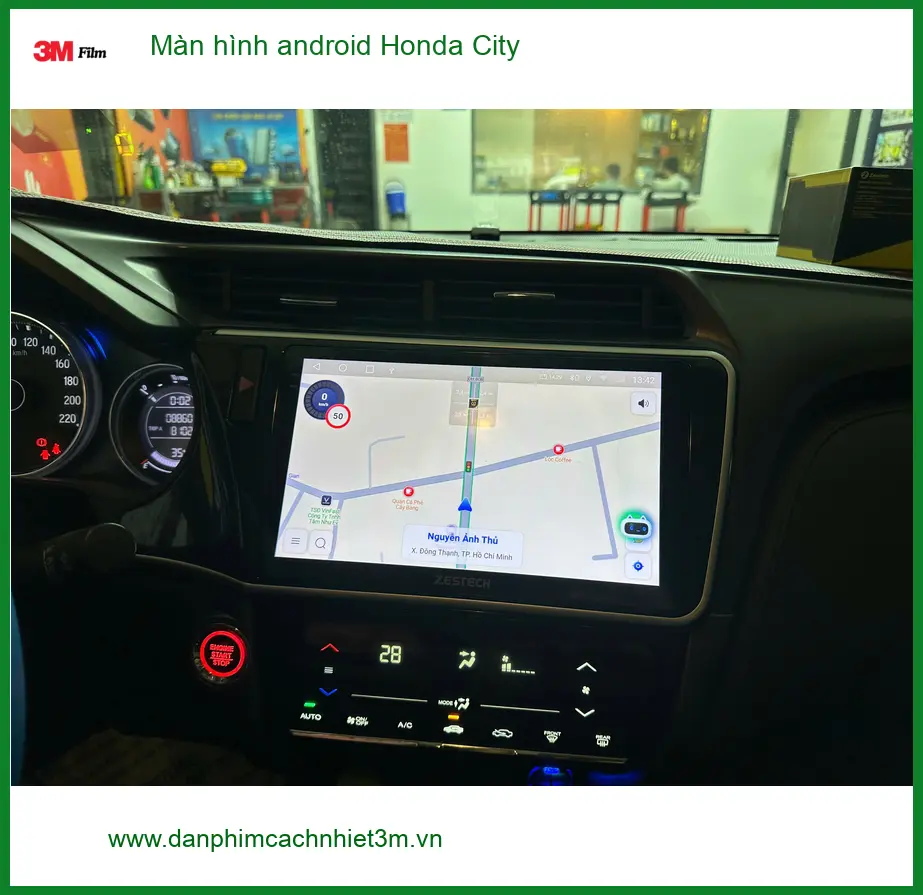 Bác Cường lắp màn hình Android Honda City tại Quận 9 để giải trí.