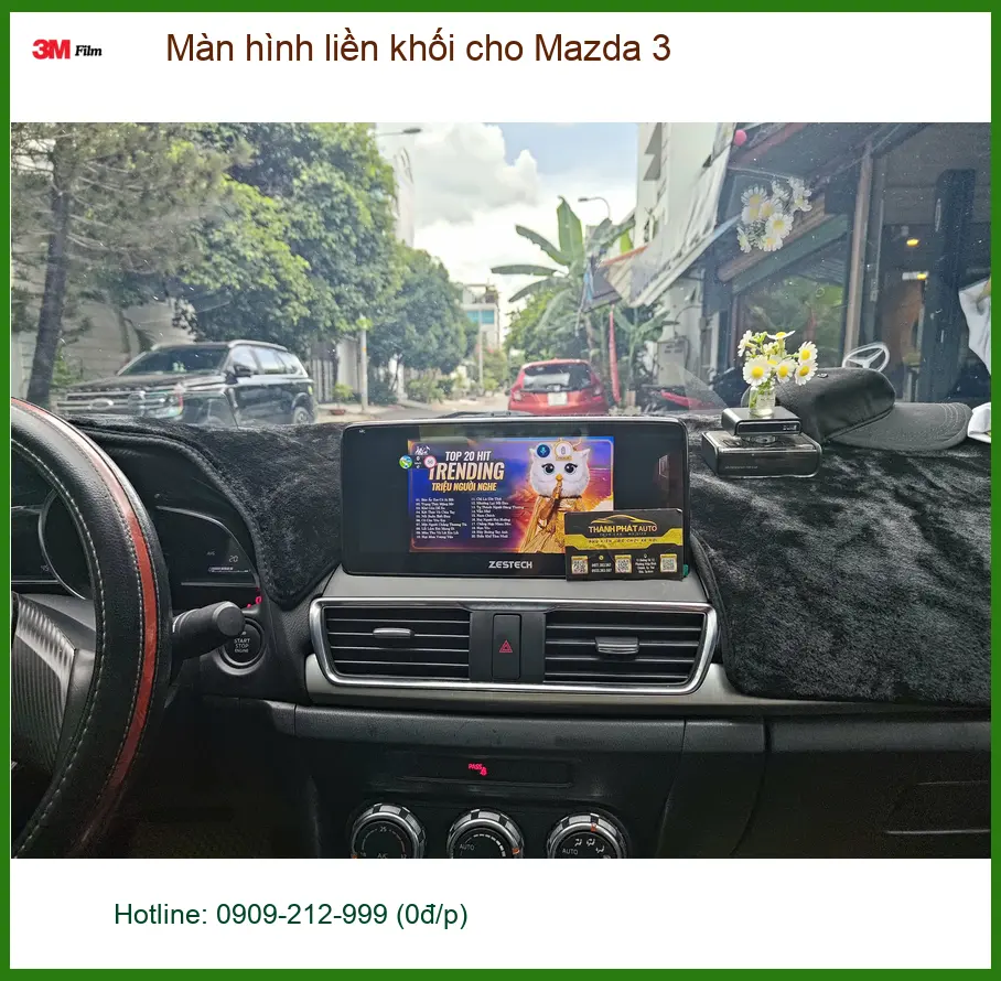 Chị Thảo nâng cấp màn hình liền khối cho Mazda 3 tại Quận 1 để trải nghiệm công nghệ mới