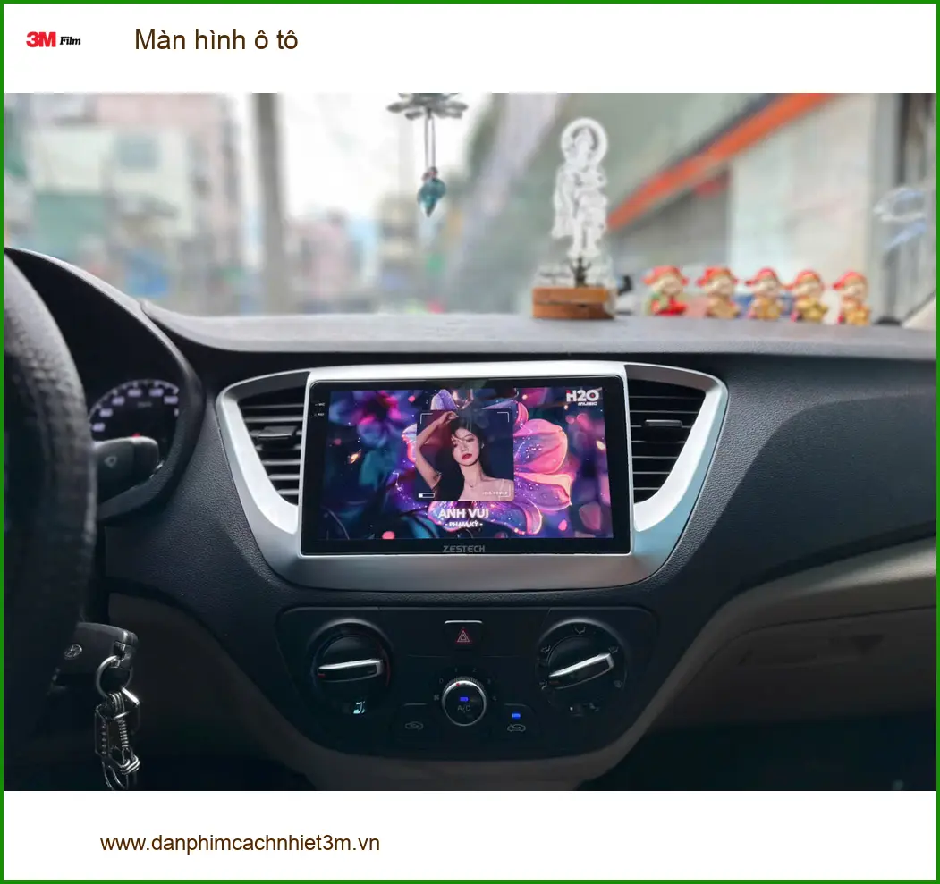 Chú Minh lắp Màn hình ô tô Hyundai i10 tại Quận 12 cho bé giải trí ảnh thực tế 3