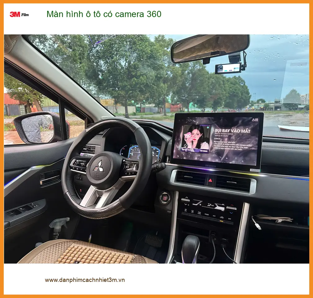 Chị Yến lắp màn hình ô tô có camera 360 cho Hyundai Santa Fe tại Quận 2 để tiện quan sát