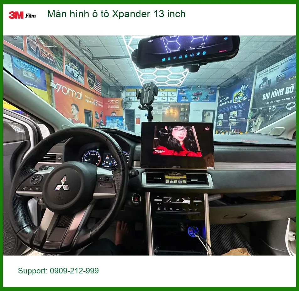 Anh Minh Khôi lắp màn hình ô tô Xpander 13 inch tại Quận Bình Thạnh ảnh thực tế 4