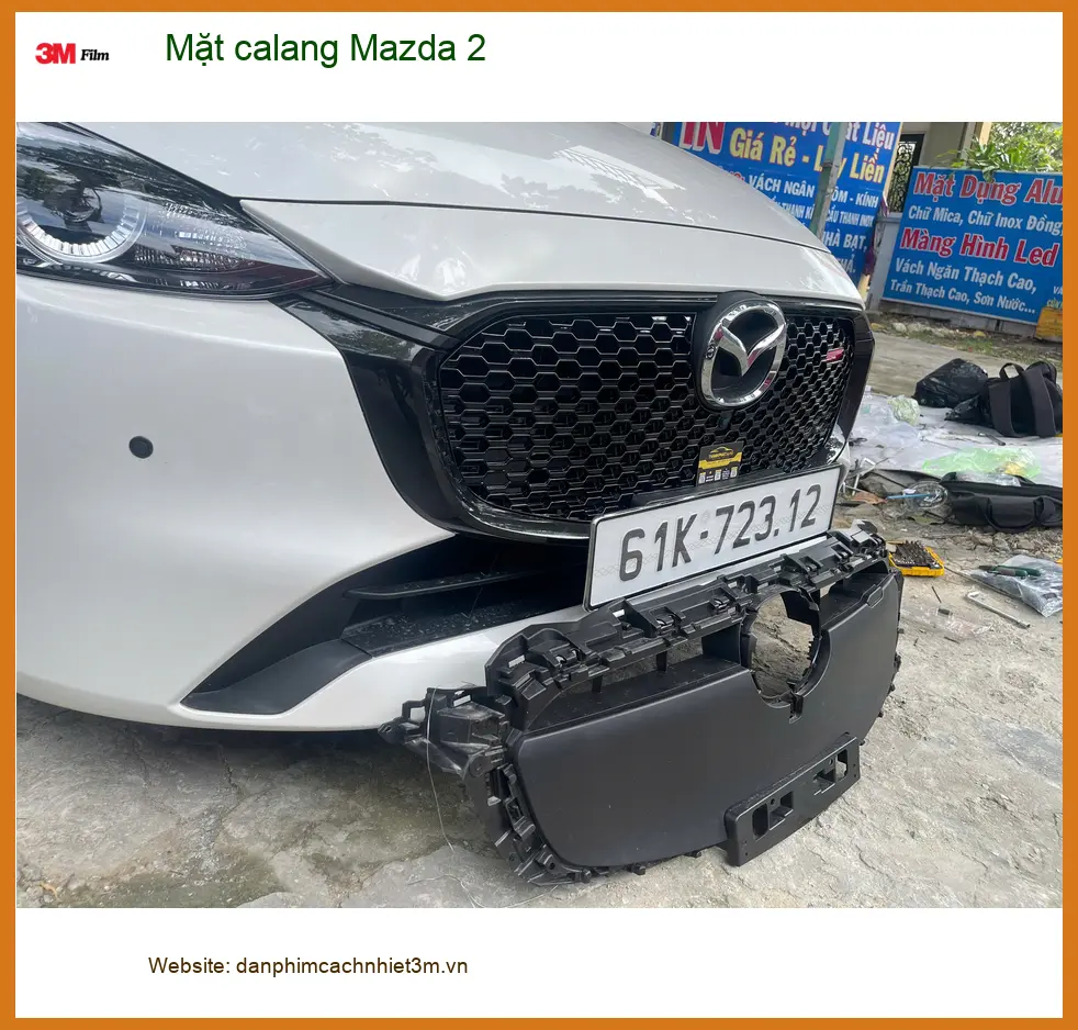 Anh Quang độ Mặt calang Mazda 2 tại Quận 5 sau khi thấy xe zin hơi đơn điệu ảnh thực tế 2