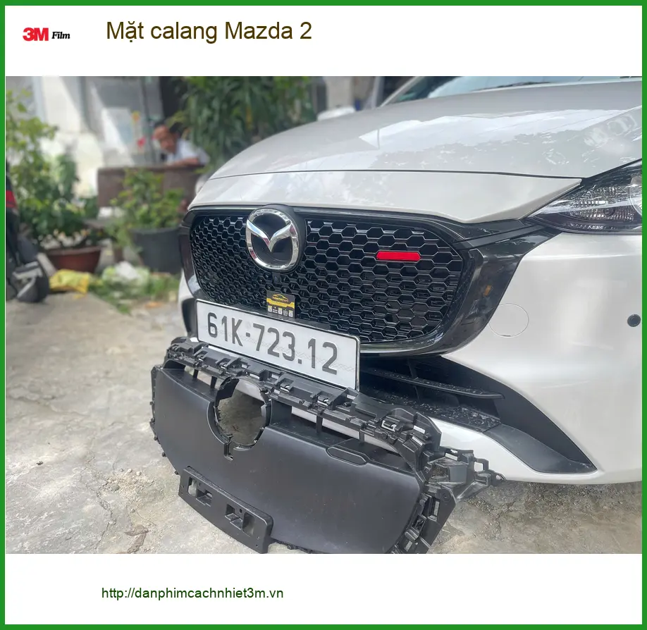 Anh Quang độ Mặt calang Mazda 2 tại Quận 5 sau khi thấy xe zin hơi đơn điệu ảnh thực tế 3
