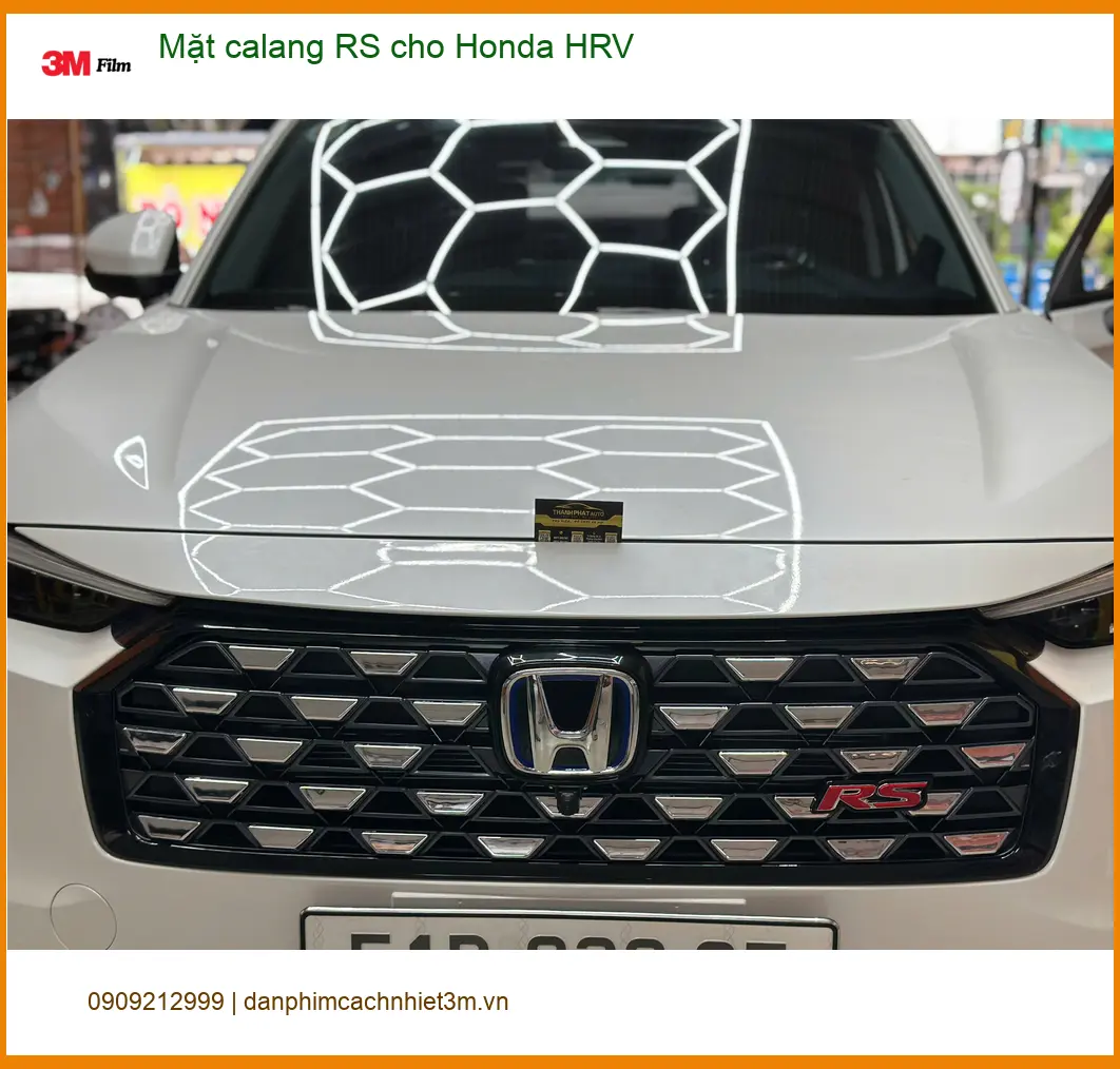 Chị Thanh độ Mặt calang RS cho Honda HRV tại Quận 2 để xe trông thể thao hơn