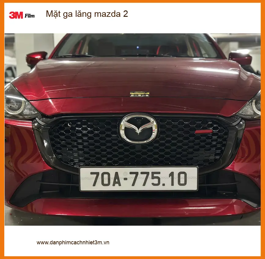 Anh Tùng lắp Mặt ga lăng Mazda 2 tại Quận 7 để xe trông sang hơn ảnh thực tế 2
