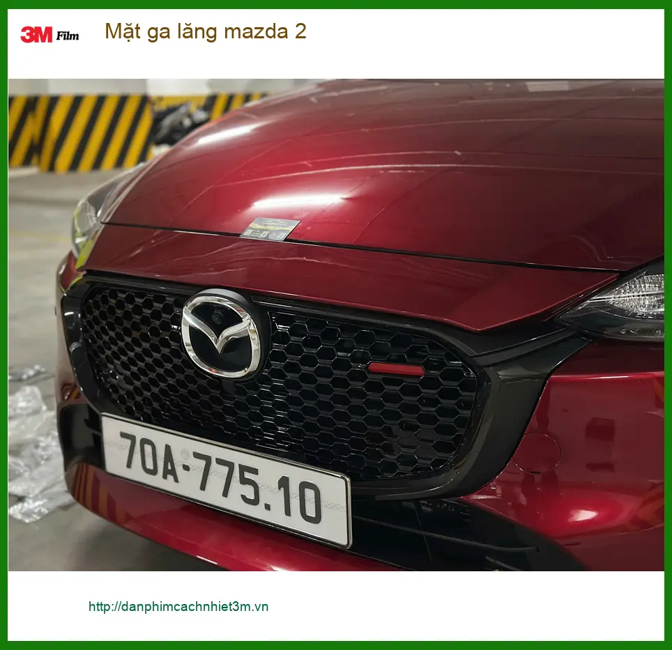 Anh Tùng lắp Mặt ga lăng Mazda 2 tại Quận 7 để xe trông sang hơn ảnh thực tế 4