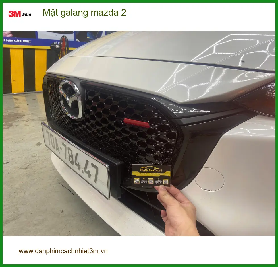 Anh Kiên độ mặt galang Mazda 2 tại Quận 1 để làm mới diện mạo xe ảnh thực tế 2