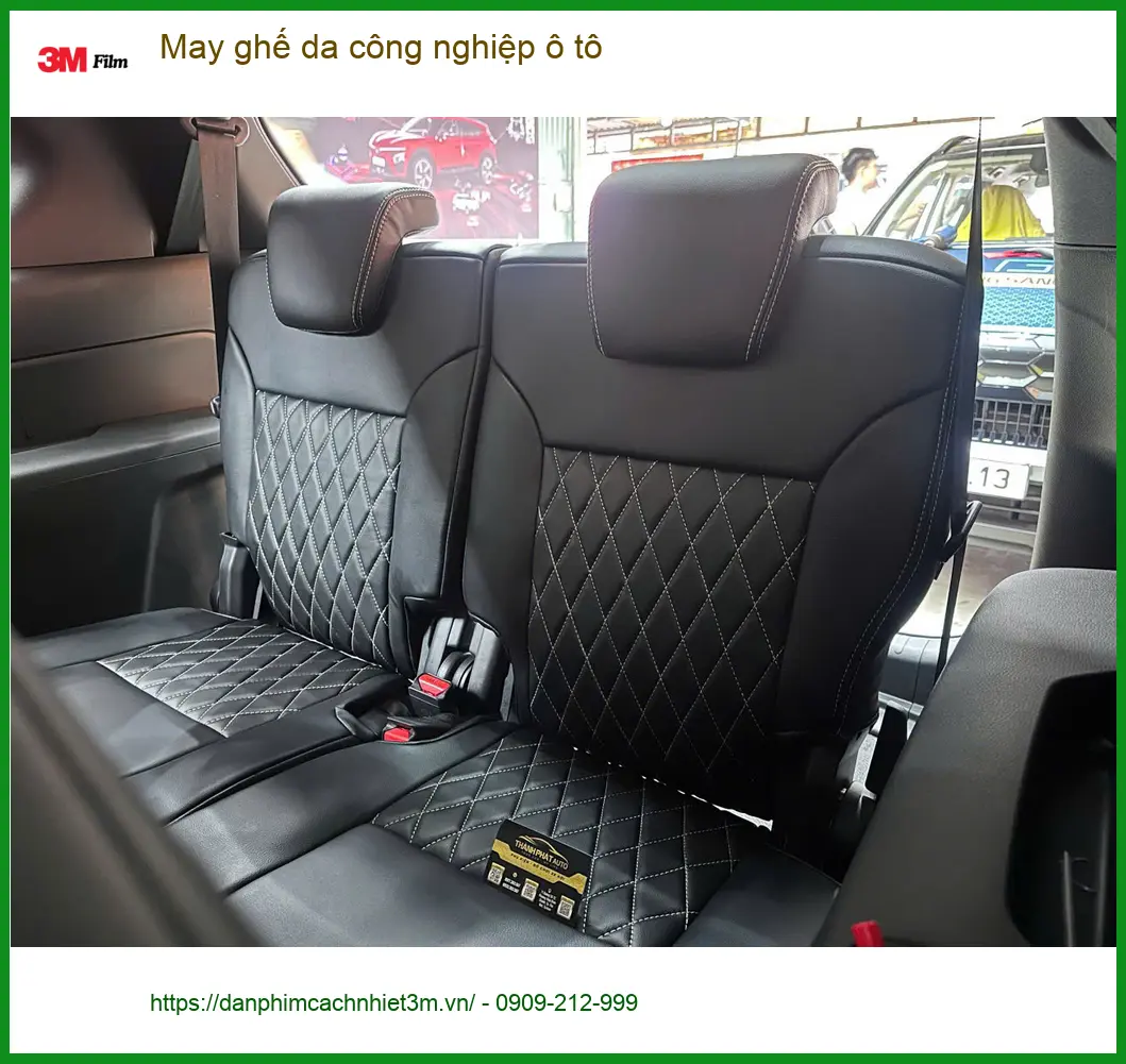 Anh Dũng bọc ghế da công nghiệp ô tô Mazda 3 tại Quận 4, đổi mới nội thất
