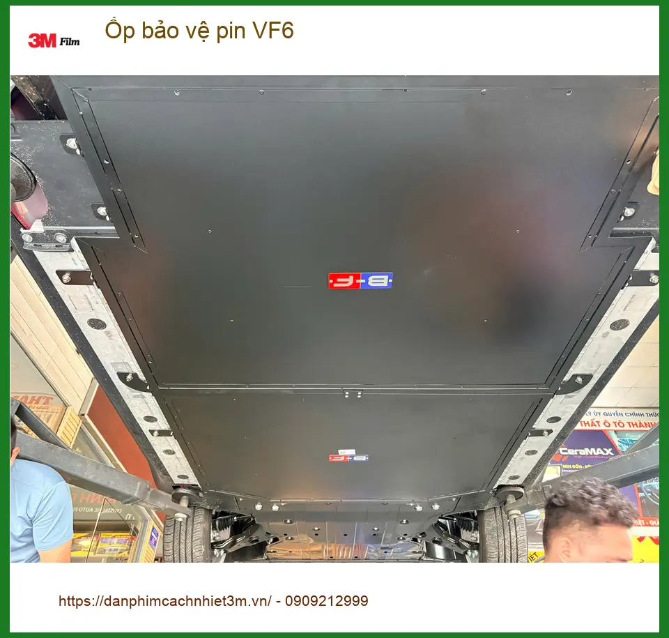 Anh Minh lắp ốp bảo vệ pin VinFast VF6 tại Quận Tân Phú để chống va đập, tăng tuổi thọ ảnh thực tế 2