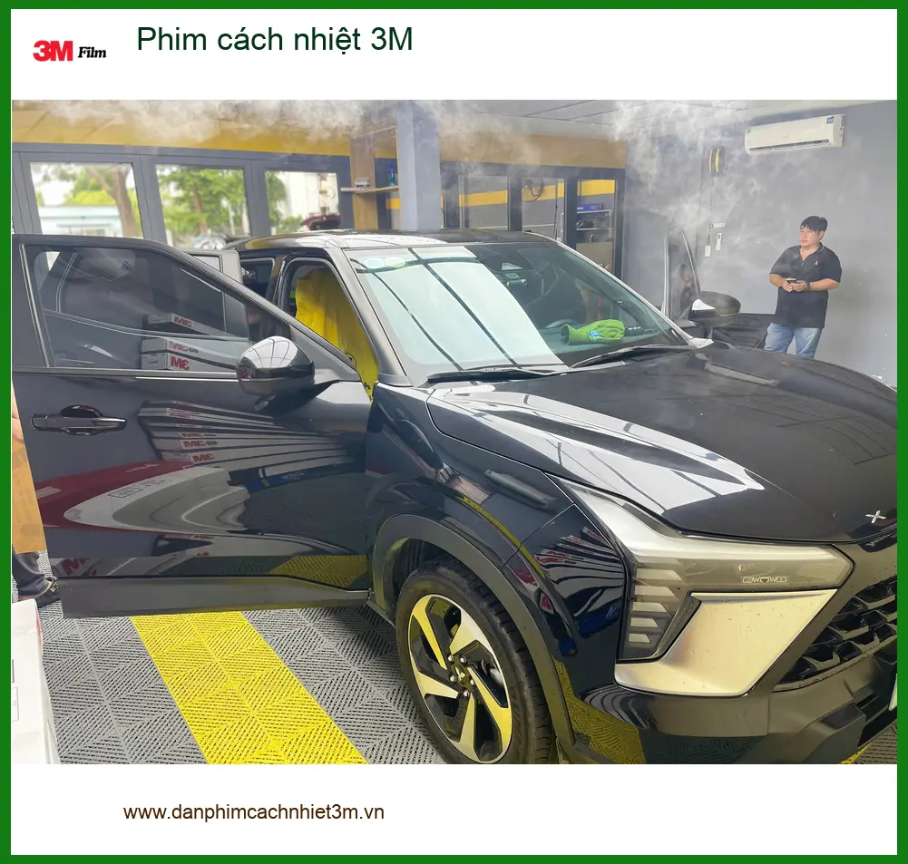 Chú Tấn dán phim cách nhiệt 3M cho Mazda 3 tại Quận Cần Giờ chống nắng nóng ảnh thực tế 3