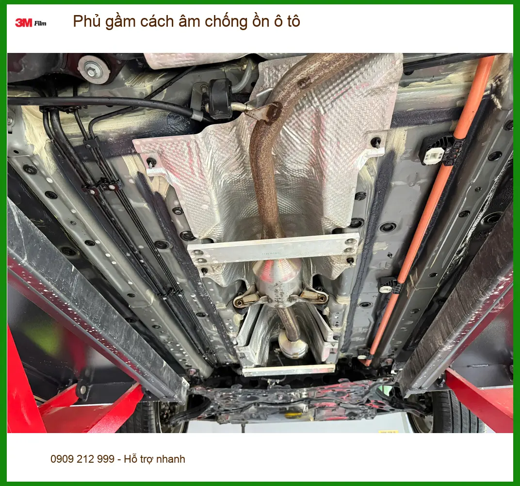 Anh Quân phủ gầm cách âm chống ồn Kia K3 tại Quận 12 để xe đi êm hơn
