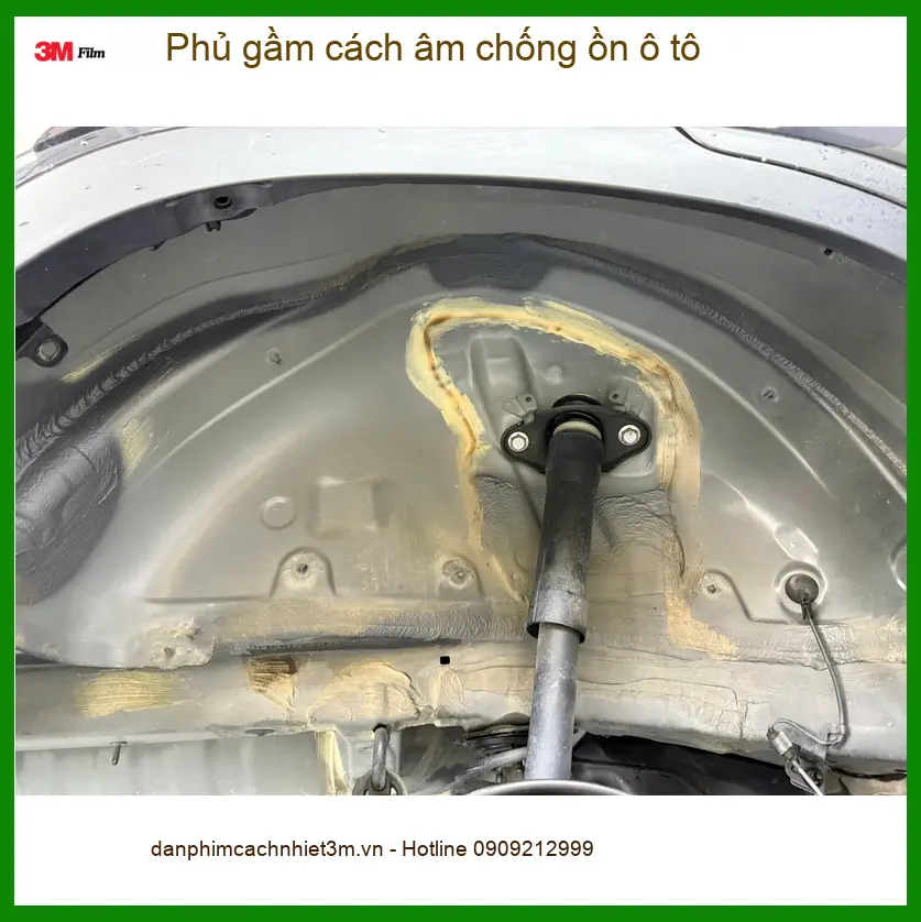 Anh Quân phủ gầm cách âm chống ồn Kia K3 tại Quận 12 để xe đi êm hơn ảnh thực tế 4