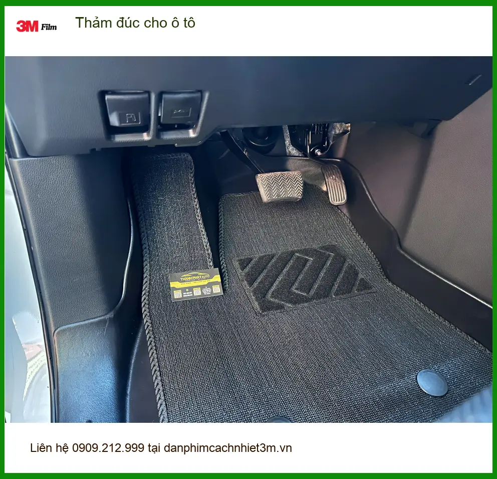 Chị Lan Anh lắp thảm đúc cho ô tô Hyundai Accent tại Quận 12 để xe luôn sạch đẹp ảnh thực tế 5