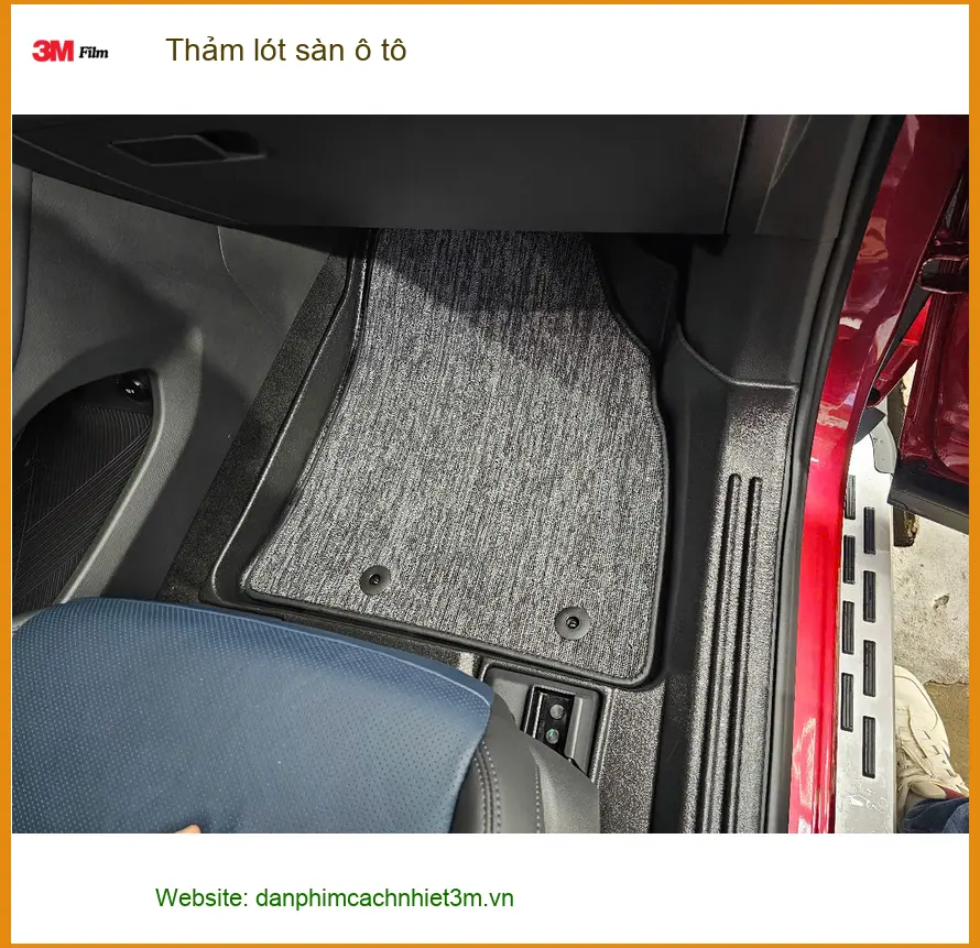 Chị Thảo đặt thảm lót sàn ô tô cho Kia Carnival ở Cần Giờ tiện lợi làm sạch ảnh thực tế 2