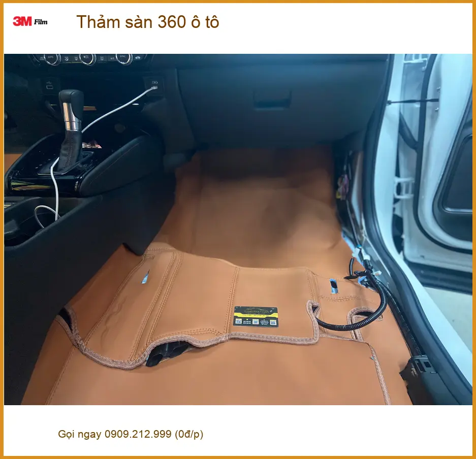 Chú Đức lắp thảm sàn 360 ô tô cho Hyundai Accent tại Quận Thủ Đức để xe luôn sạch đẹp