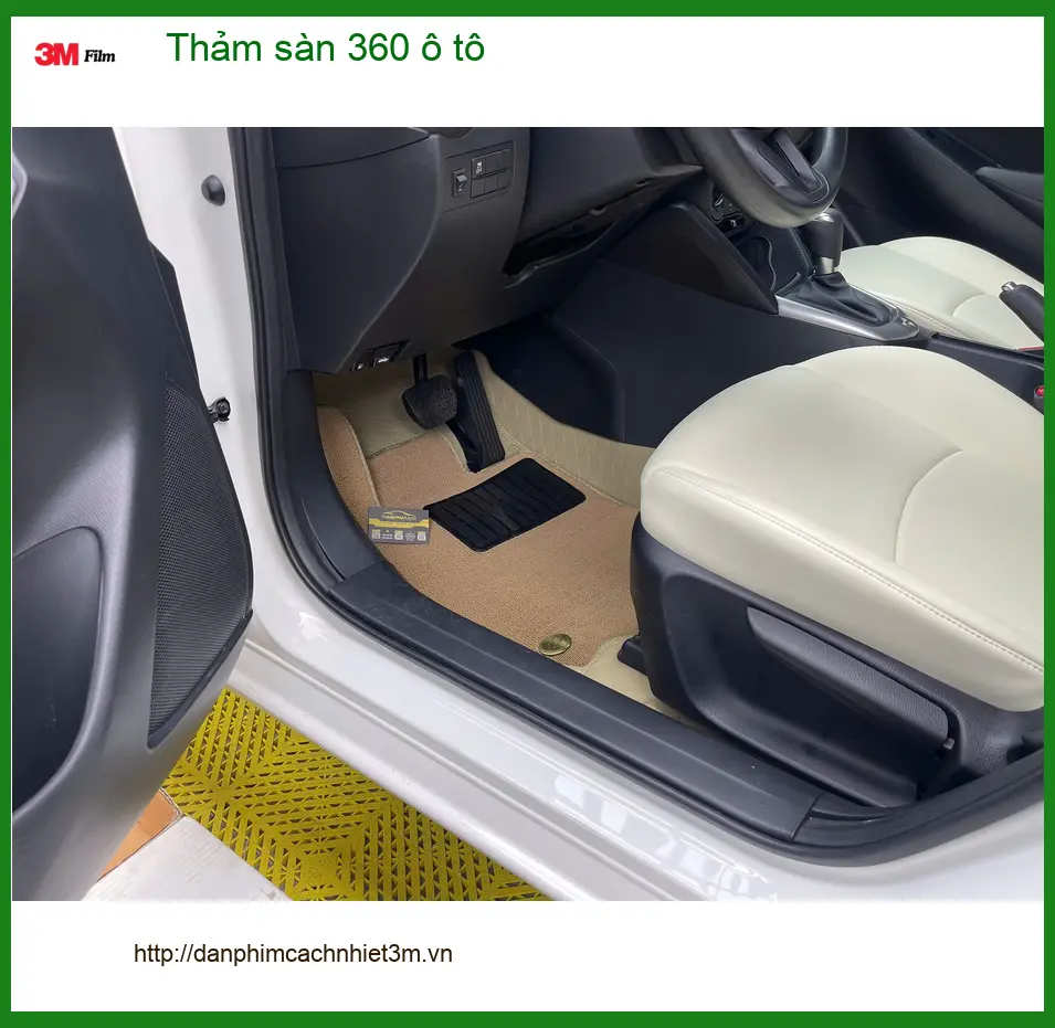 Chú Khánh lắp Thảm sàn 360 ô tô VinFast Lux A2.0 ở Quận 12 chống bụi bẩn