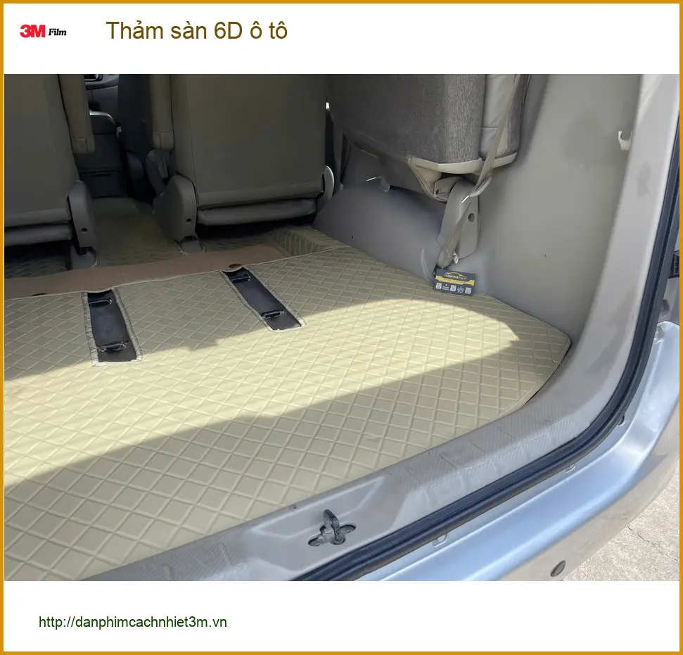 Chú Lập lắp thảm sàn 6D ô tô Honda CRV tại Hóc Môn để nội thất luôn sạch đẹp ảnh thực tế 2