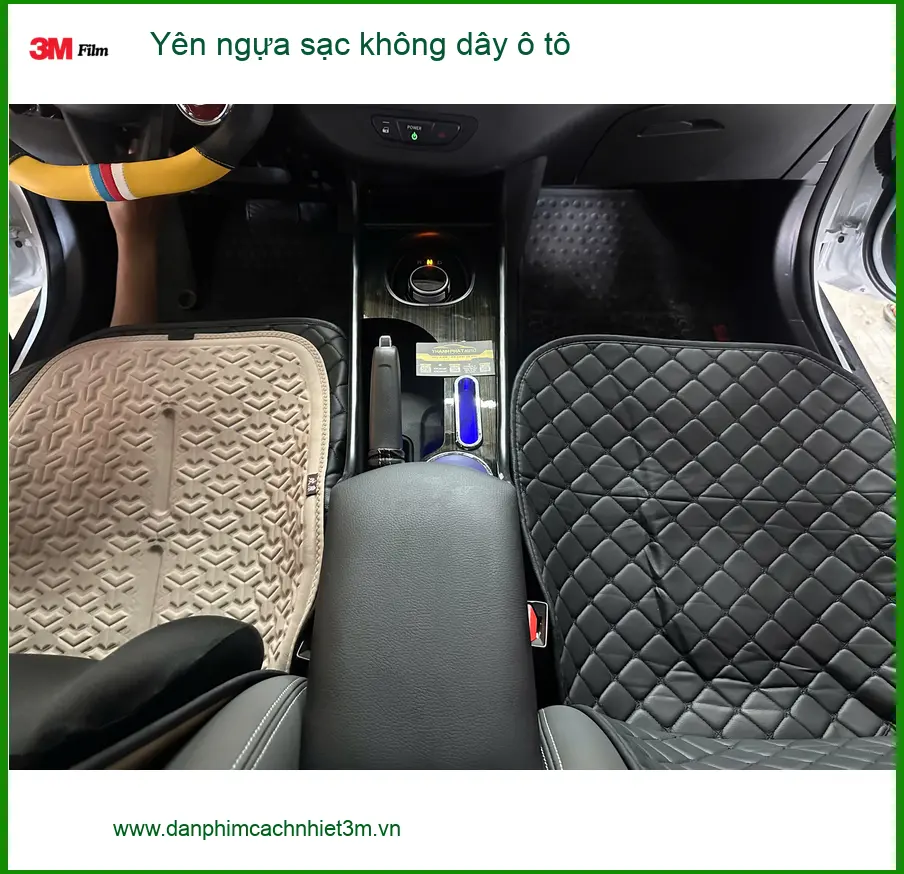 Chị Thảo lắp yên ngựa sạc không dây ô tô cho Mazda CX-5 tại Quận 12 tiện lợi ảnh thực tế 2