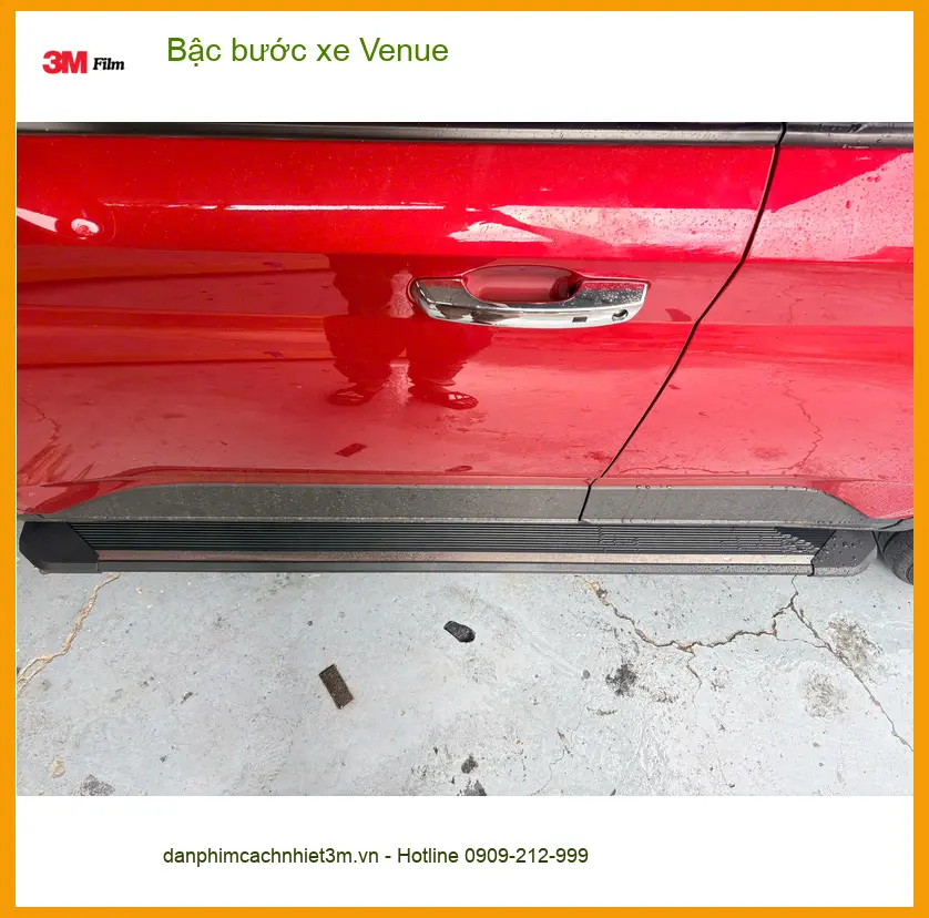 Anh Trung lắp bậc bước xe Venue Quận 9 vì gia đình có người lớn tuổi ảnh thực tế 4