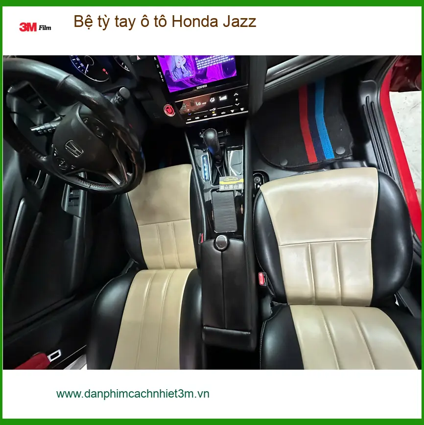 Anh Long lắp bệ tỳ tay ô tô Honda Jazz Quận 12 chính hãng, lái xe thoải mái ảnh thực tế 3