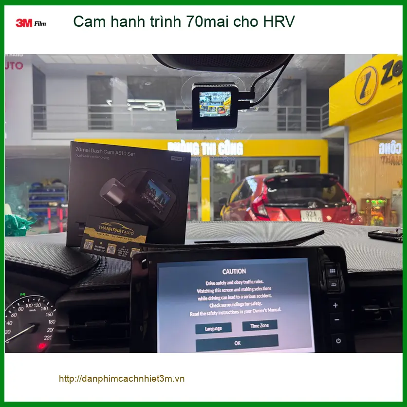 Chị Thảo lắp camera hành trình 70mai cho HRV tại Quận 9 an tâm lái xe ảnh thực tế 2