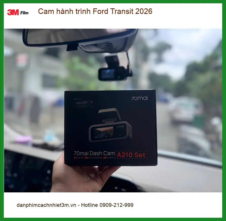 Anh Quang lắp cam hành trình Ford Transit 2026 tại Quận 9 ghi lại hành trình