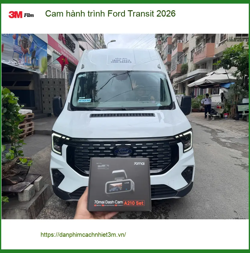 Anh Quang lắp cam hành trình Ford Transit 2026 tại Quận 9 ghi lại hành trình ảnh thực tế 3