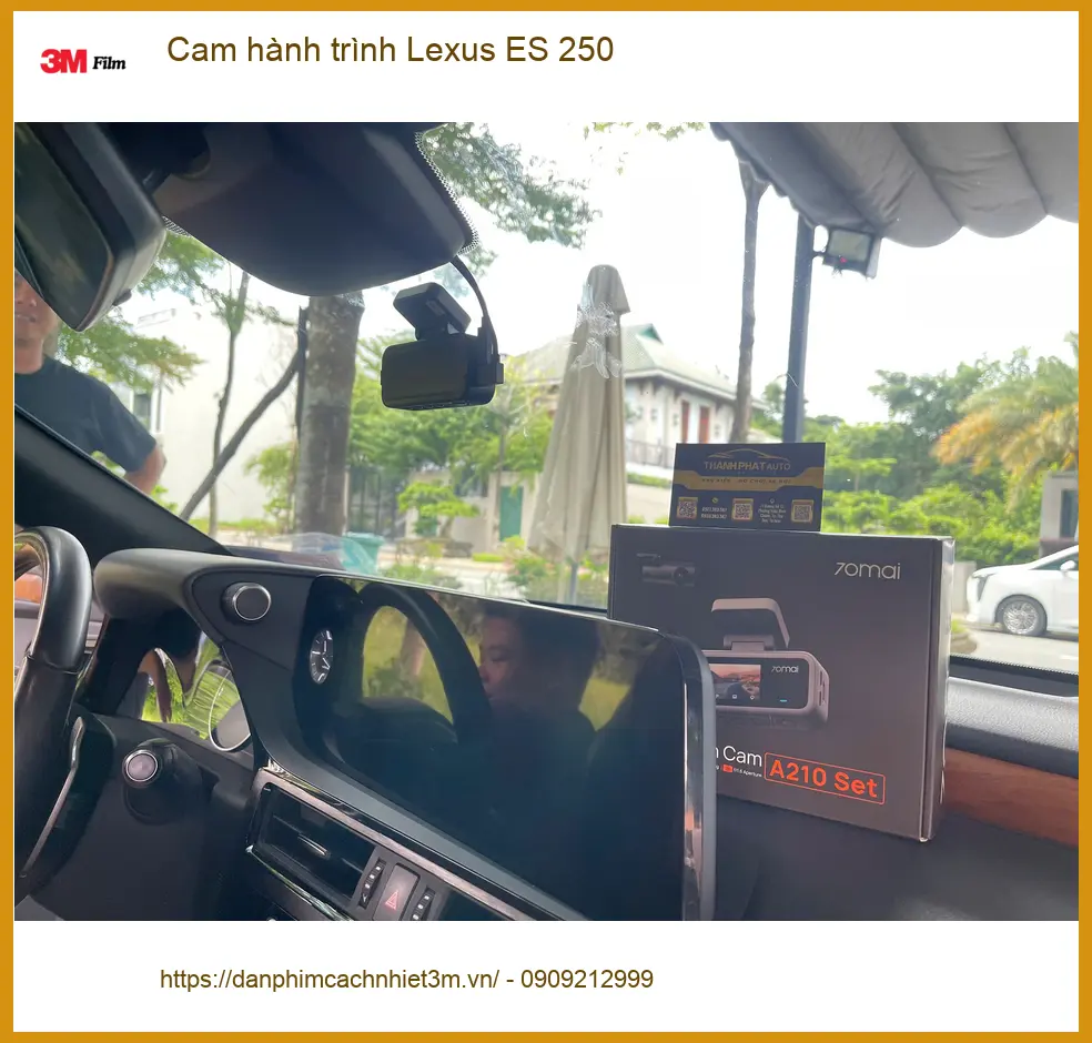 Anh Tuấn Kiệt lắp cam hành trình Lexus ES 250 tại Quận 9 để yên tâm di chuyển ảnh thực tế 3