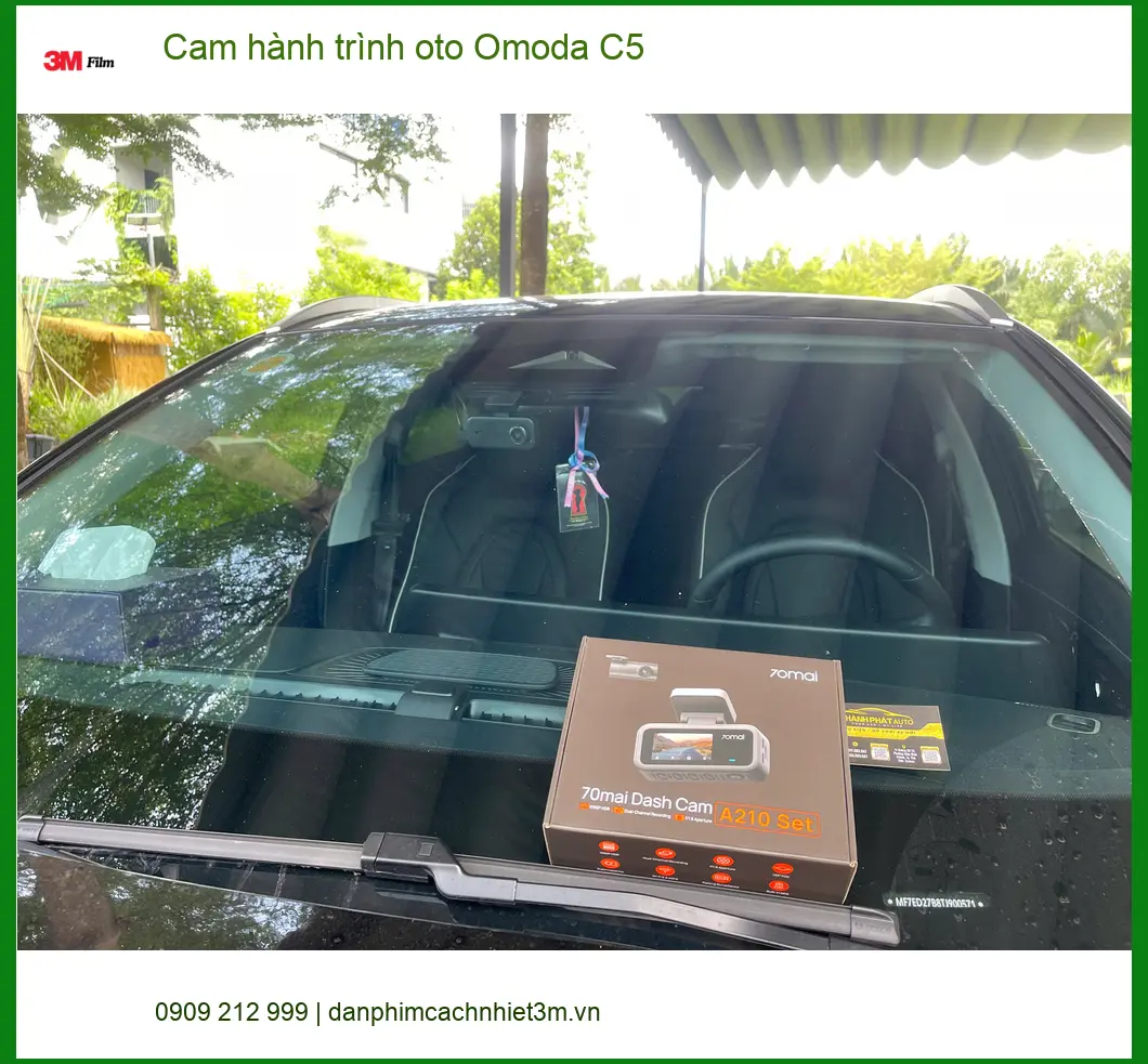 Anh Trường lắp cam hành trình oto Omoda C5 Quận 9 để ghi lại mọi khoảnh khắc trên đường ảnh thực tế 3