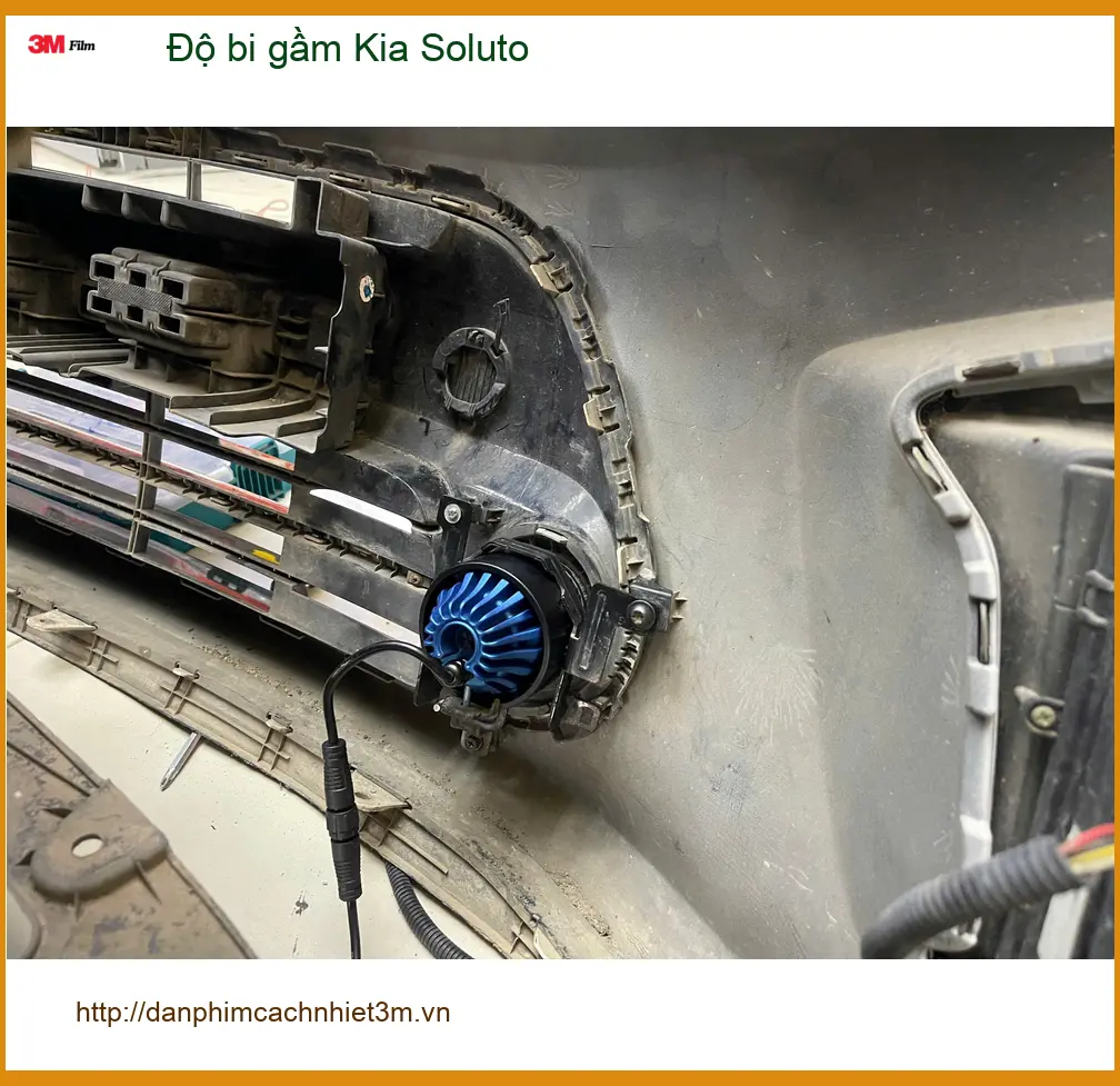 Chú Long độ bi gầm Kia Soluto ở Quận 9 để cải thiện tầm nhìn ban đêm ảnh thực tế 4
